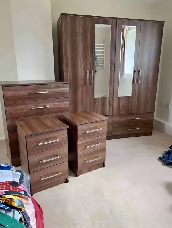 4 Door Wardrobe - Image 9