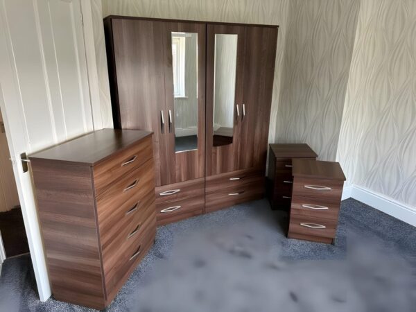 4 Door Wardrobe - Image 6