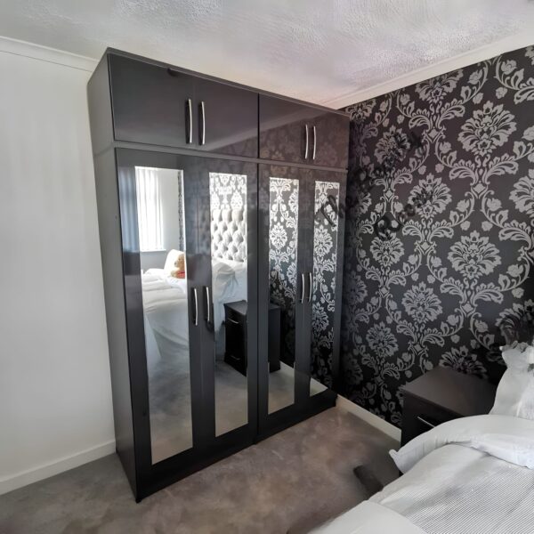 4 Door Wardrobe - Image 5