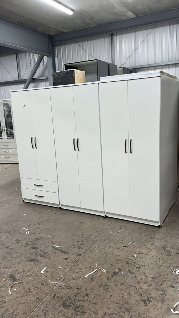 6 Door Wardrobe - Image 2